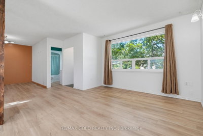 23 Pleasantview Avenue • Brampton, ON photo 9