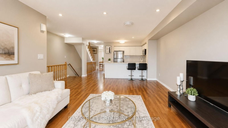 13 - 3975 Eglinton Avenue W
