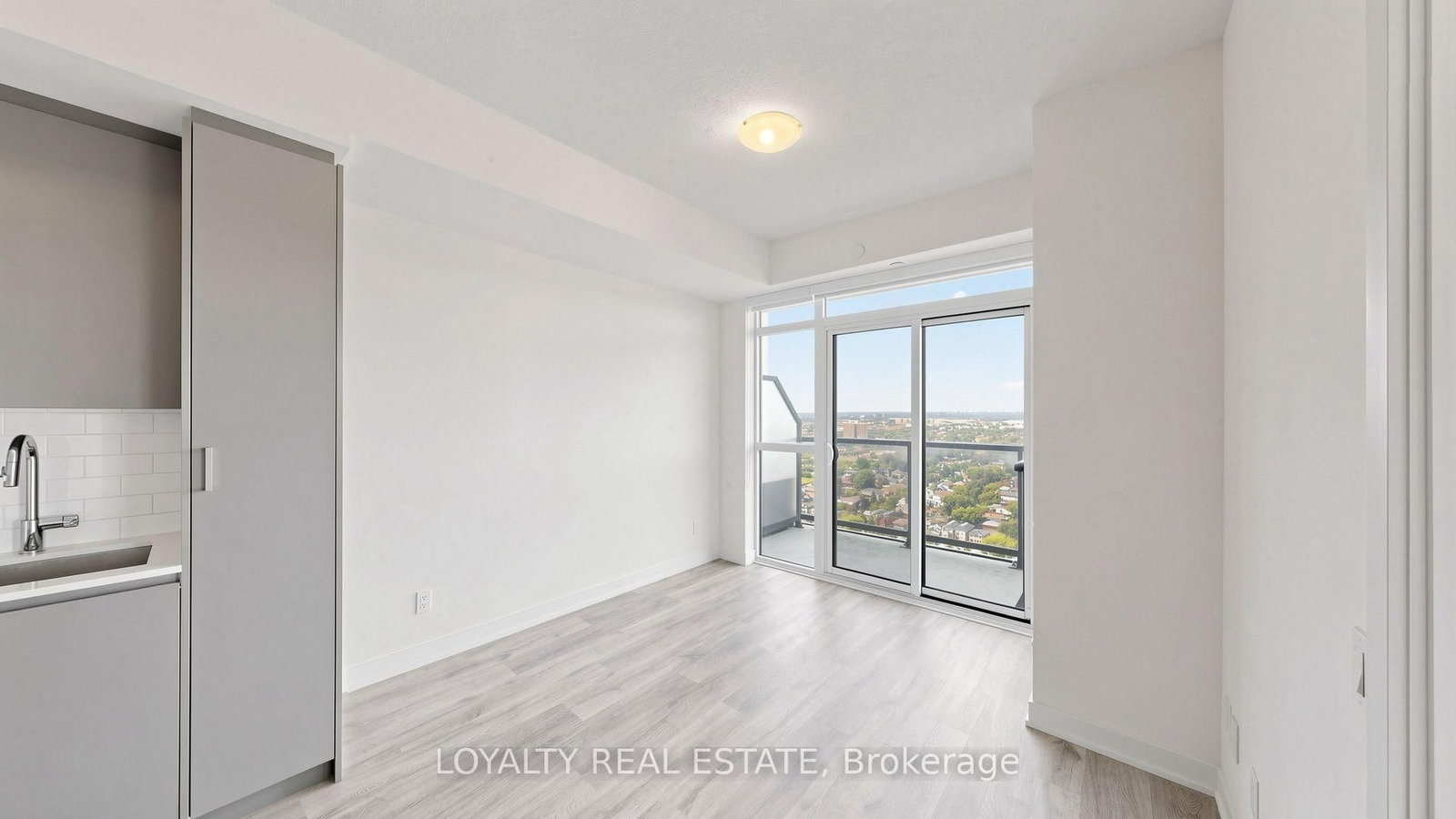 251 Manitoba Street • #2709 • Toronto, ON photo 8