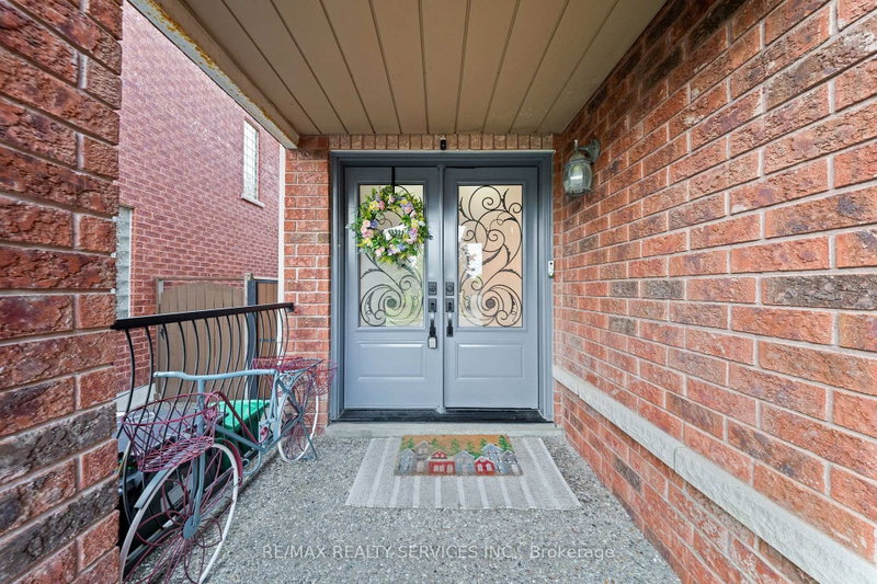 24 Wakely Boulevard