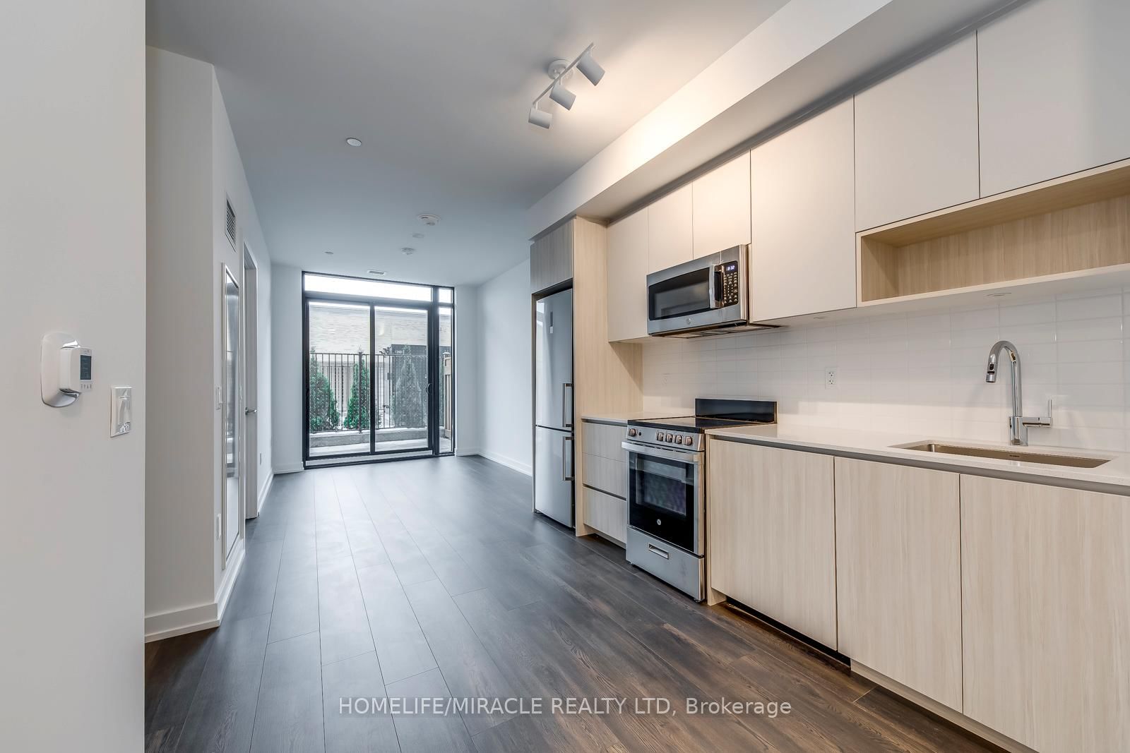 Condo for lease at 109-801 The Queensway, Toronto, Ontario, M8Z 1N4 - Stonegate-Queensway - MLS: W13711908