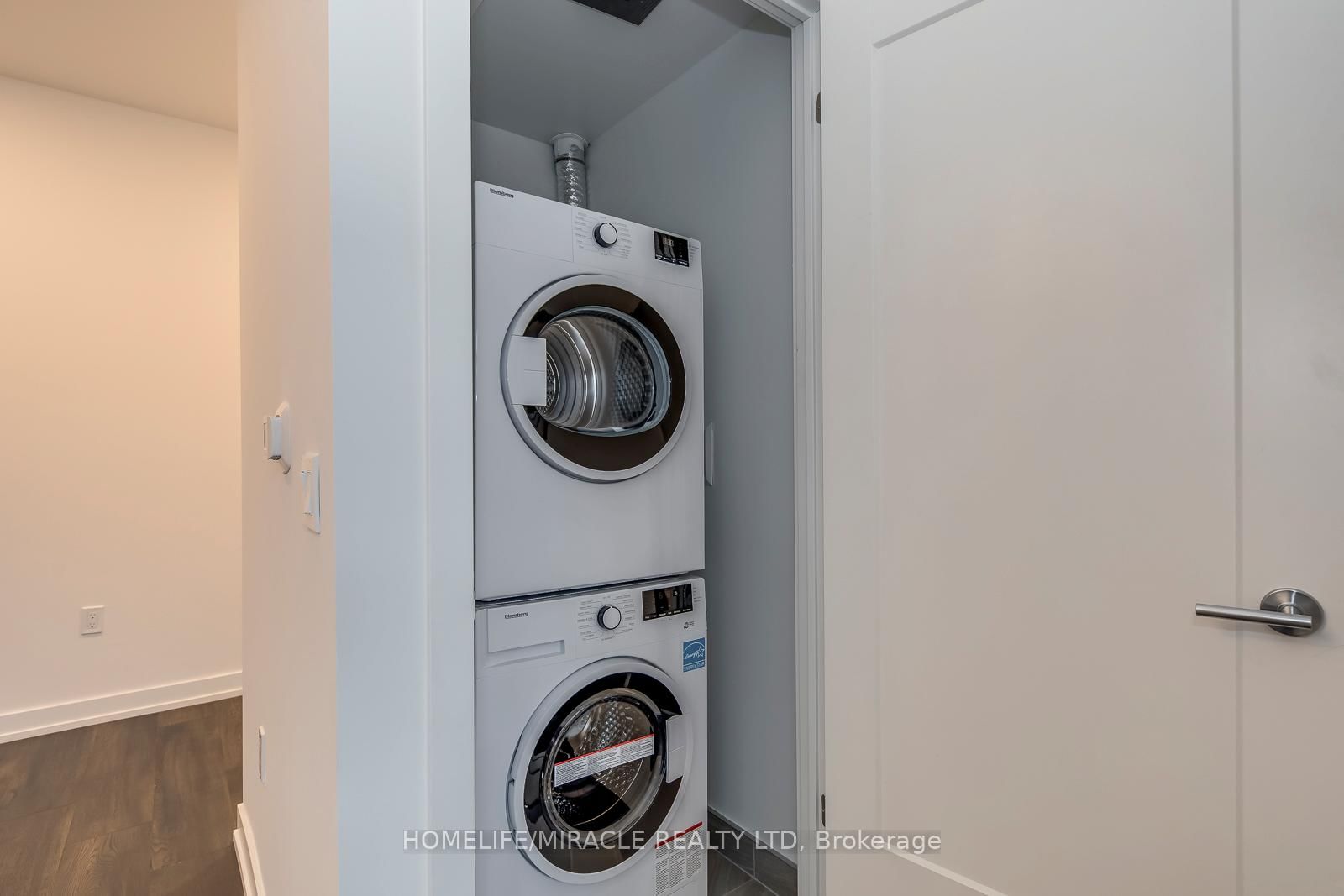 Condo for lease at 109-801 The Queensway, Toronto, Ontario, M8Z 1N4 - Stonegate-Queensway - MLS: W13711908
