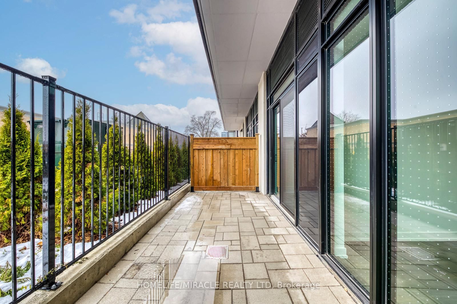 Condo for lease at 109-801 The Queensway, Toronto, Ontario, M8Z 1N4 - Stonegate-Queensway - MLS: W13711908