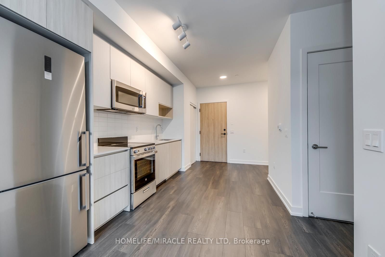 Condo for lease at 109-801 The Queensway, Toronto, Ontario, M8Z 1N4 - Stonegate-Queensway - MLS: W13711908