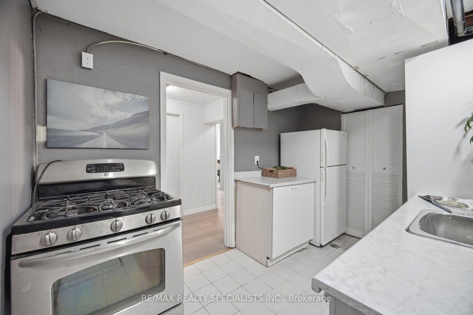 89 Alhart Drive • Toronto, ON photo 15
