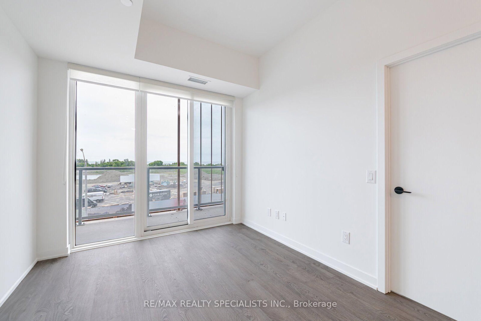 313-220 Missinnihe Way, Mississauga, view 10