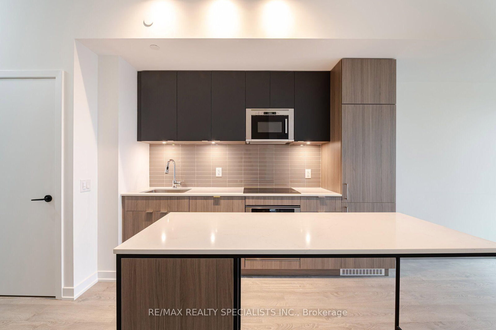313-220 Missinnihe Way, Mississauga, view 14
