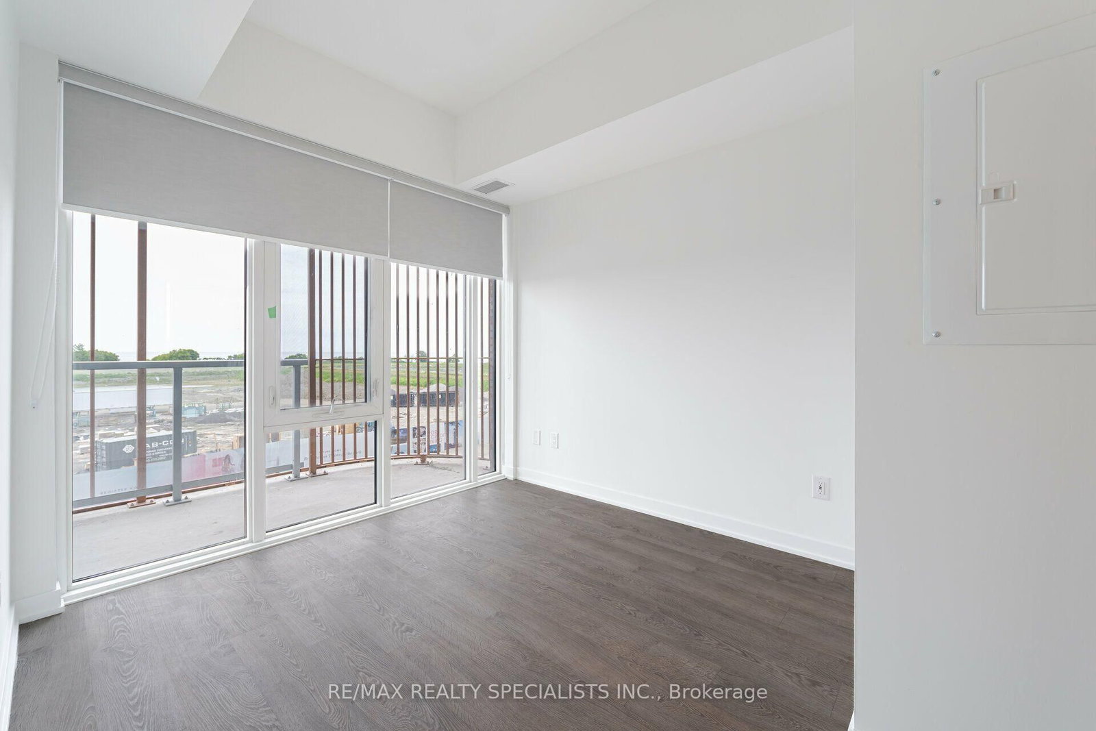 313-220 Missinnihe Way, Mississauga, view 16