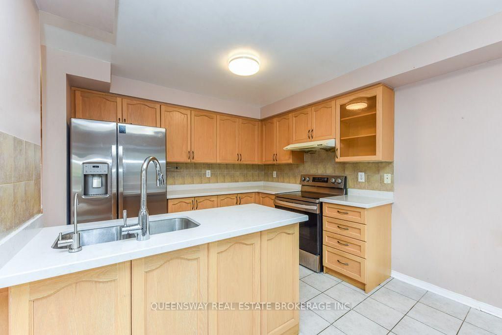 46 Thunderbird Trail • Brampton, ON photo 4