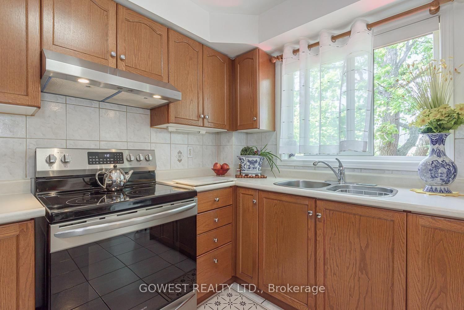80 Acorn Place • #14 • Mississauga, ON photo 18