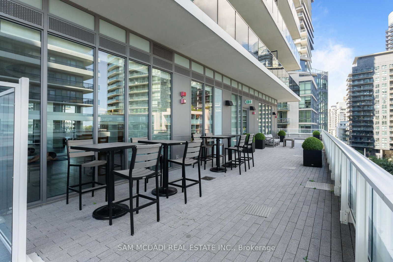 70 Annie Craig Drive • #414 • Toronto, ON photo 21
