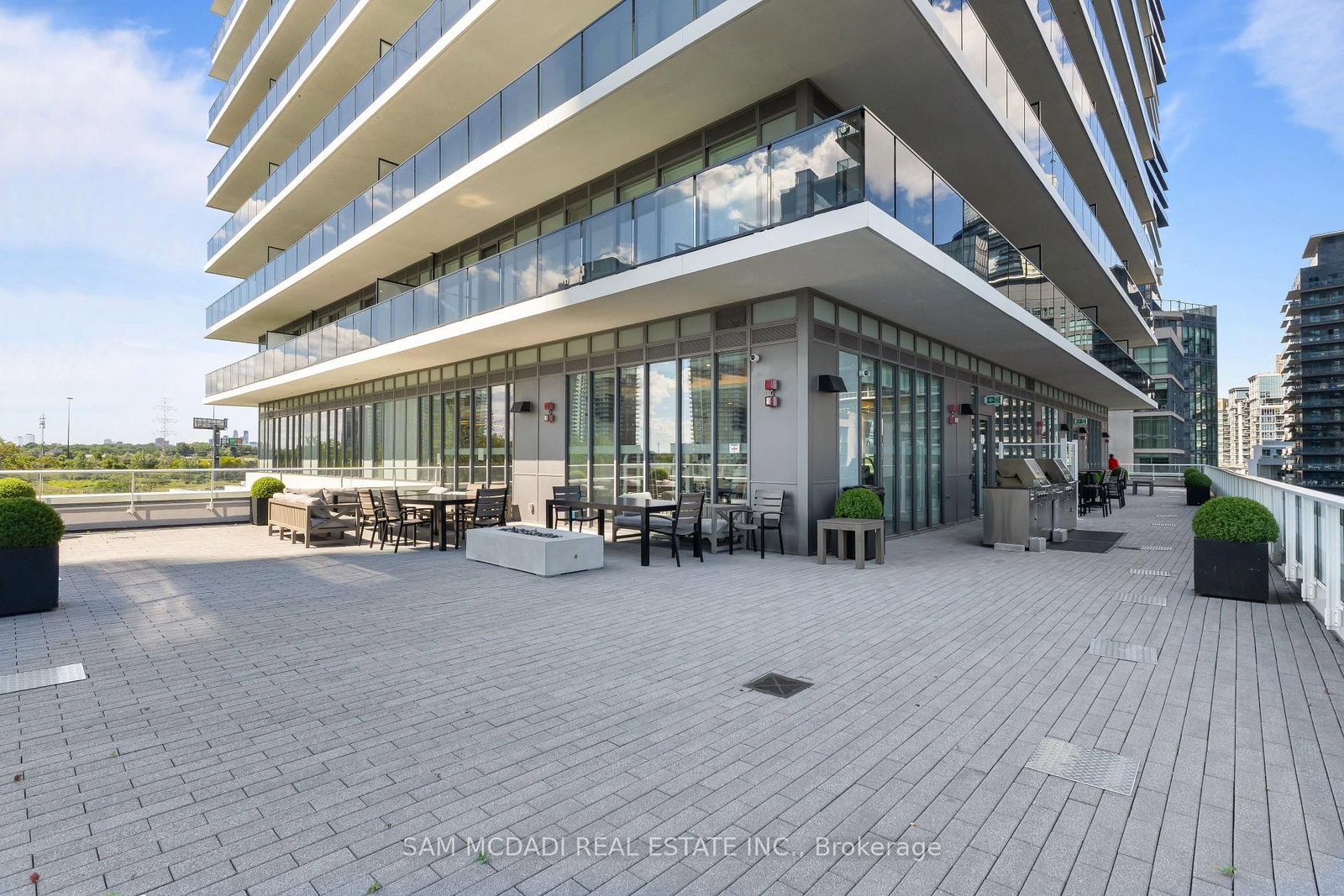 70 Annie Craig Drive • #414 • Toronto, ON photo 23