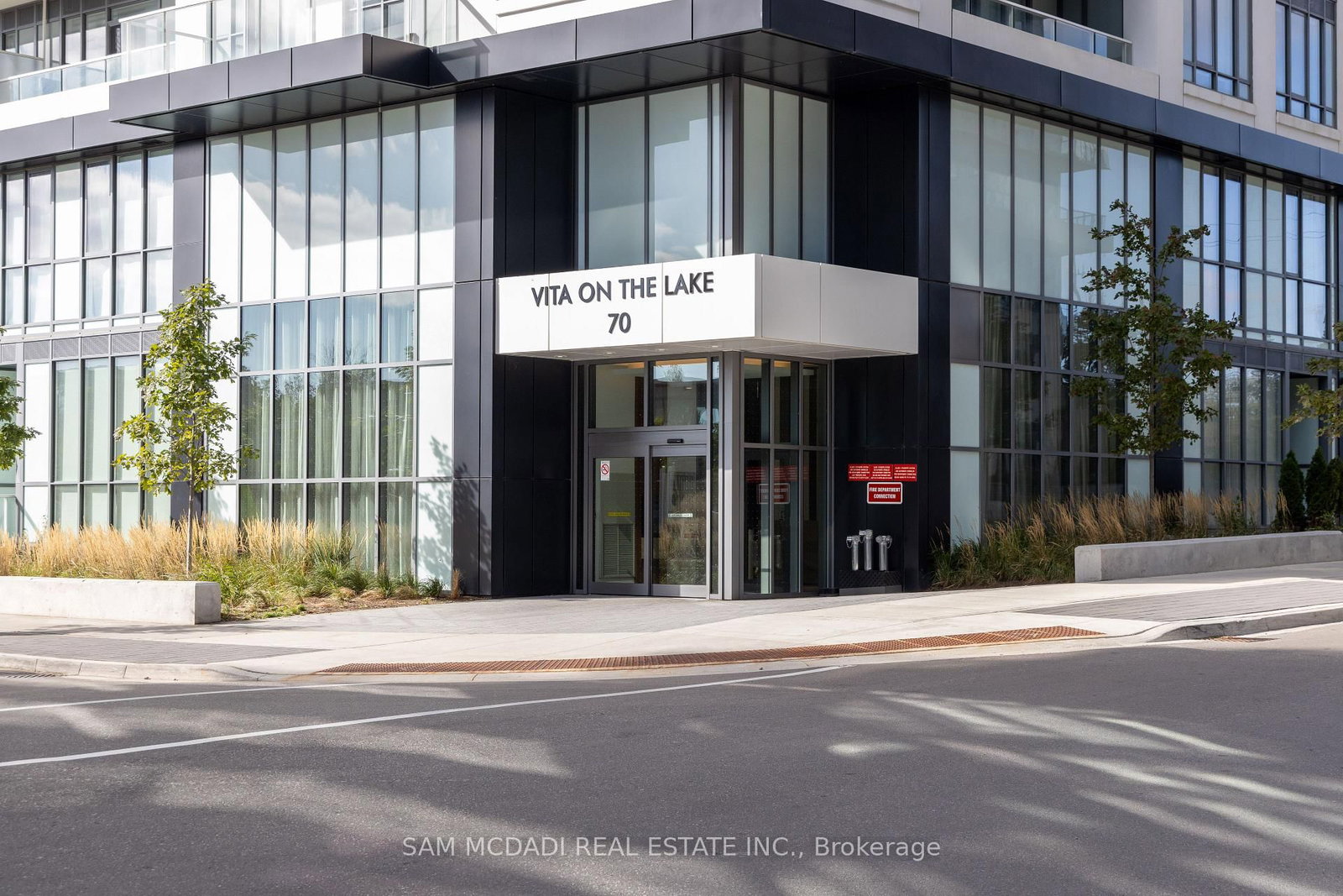 70 Annie Craig Drive • #414 • Toronto, ON photo 26