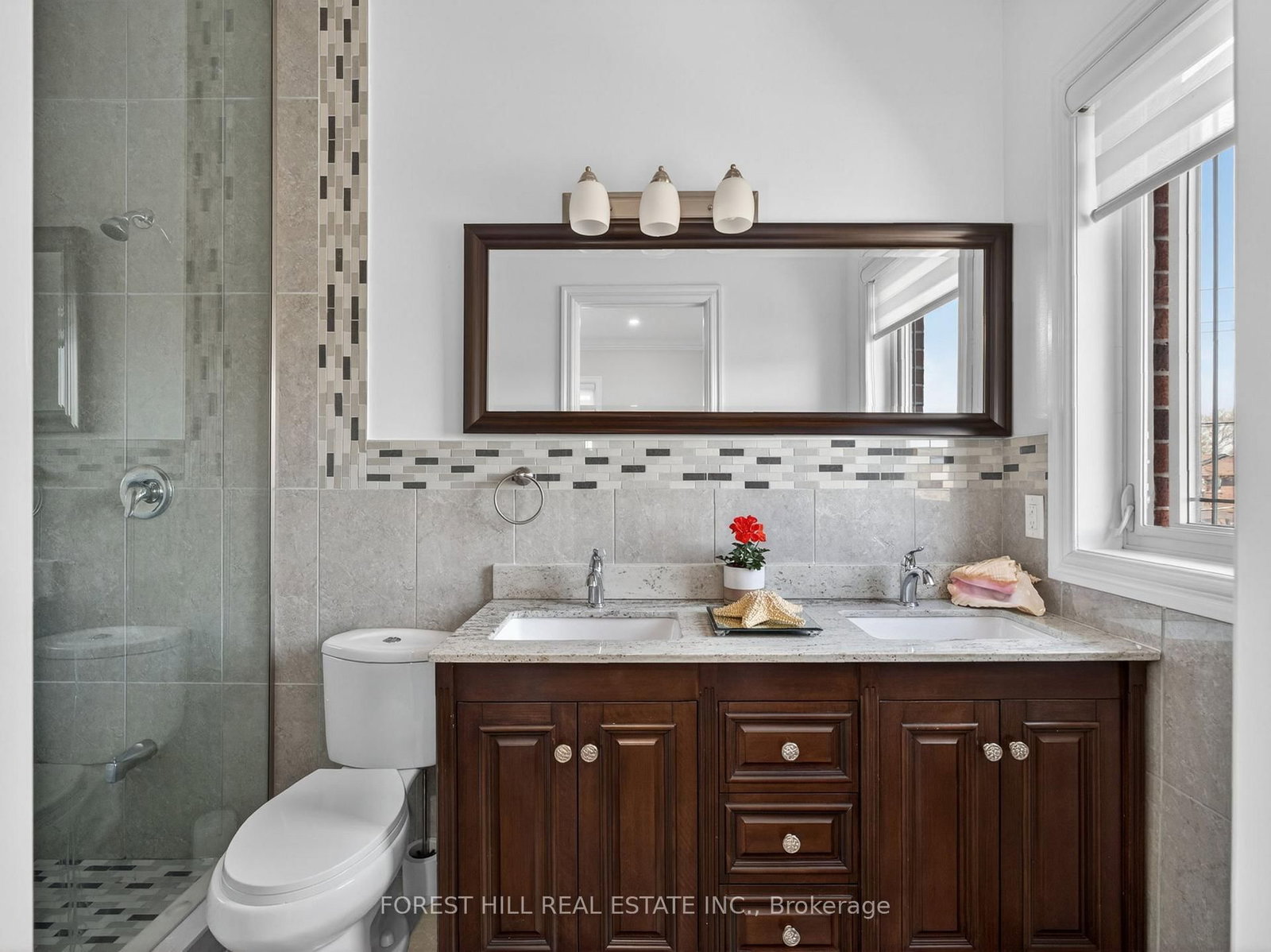 114 Regent Road • Toronto, ON photo 36