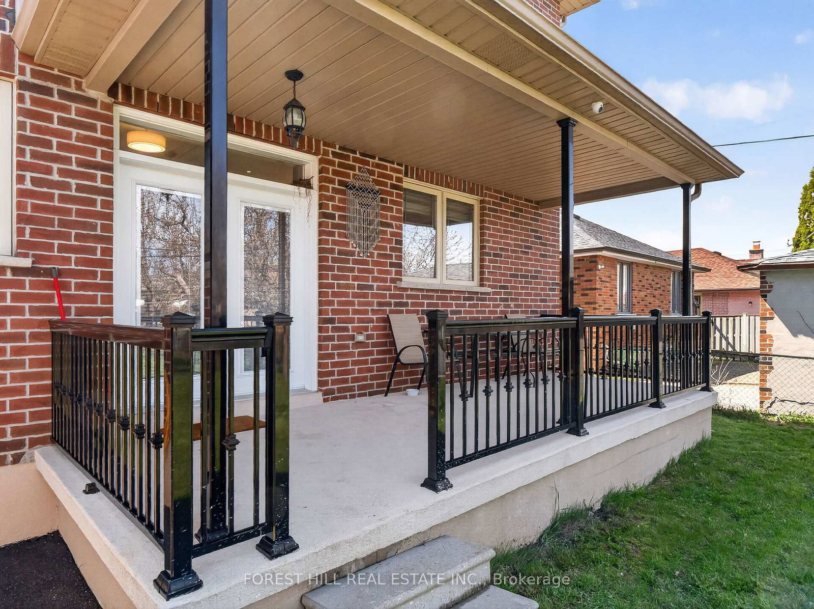 114 Regent Road • Toronto, ON photo 44