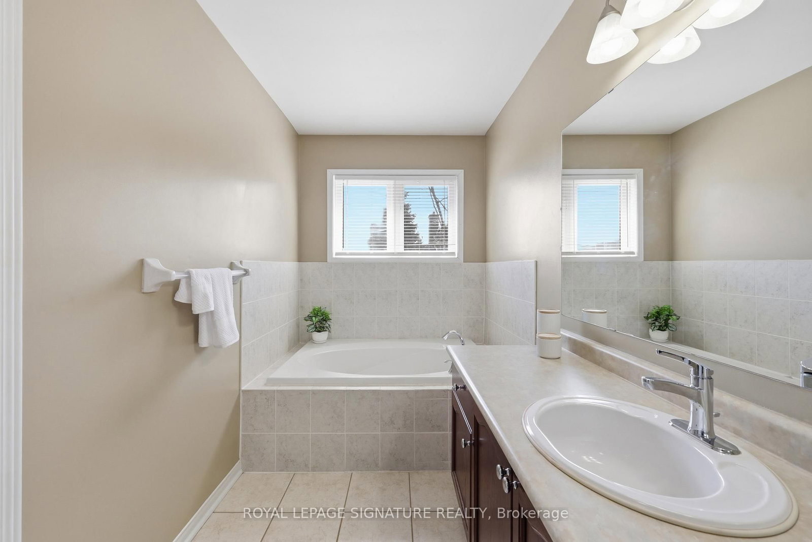 62-470 Faith Dr, Mississauga, view 25