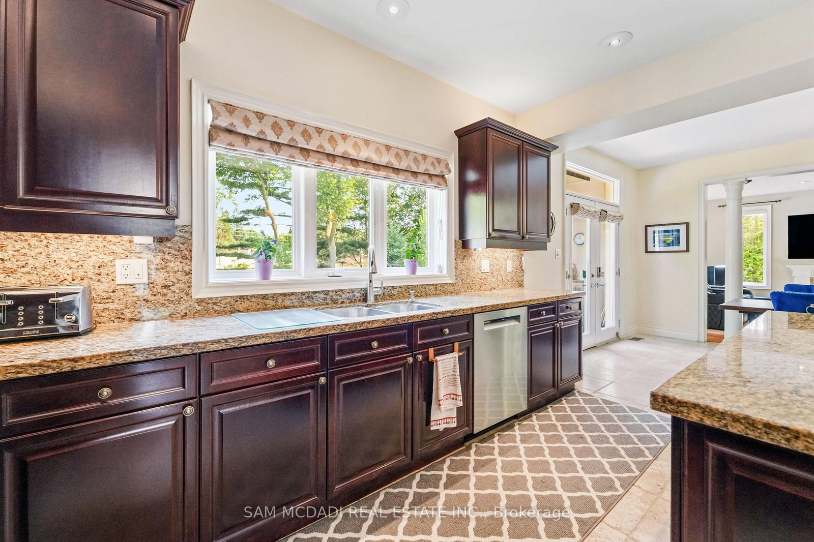 527 Meadow Wood Rd, Mississauga, view 11