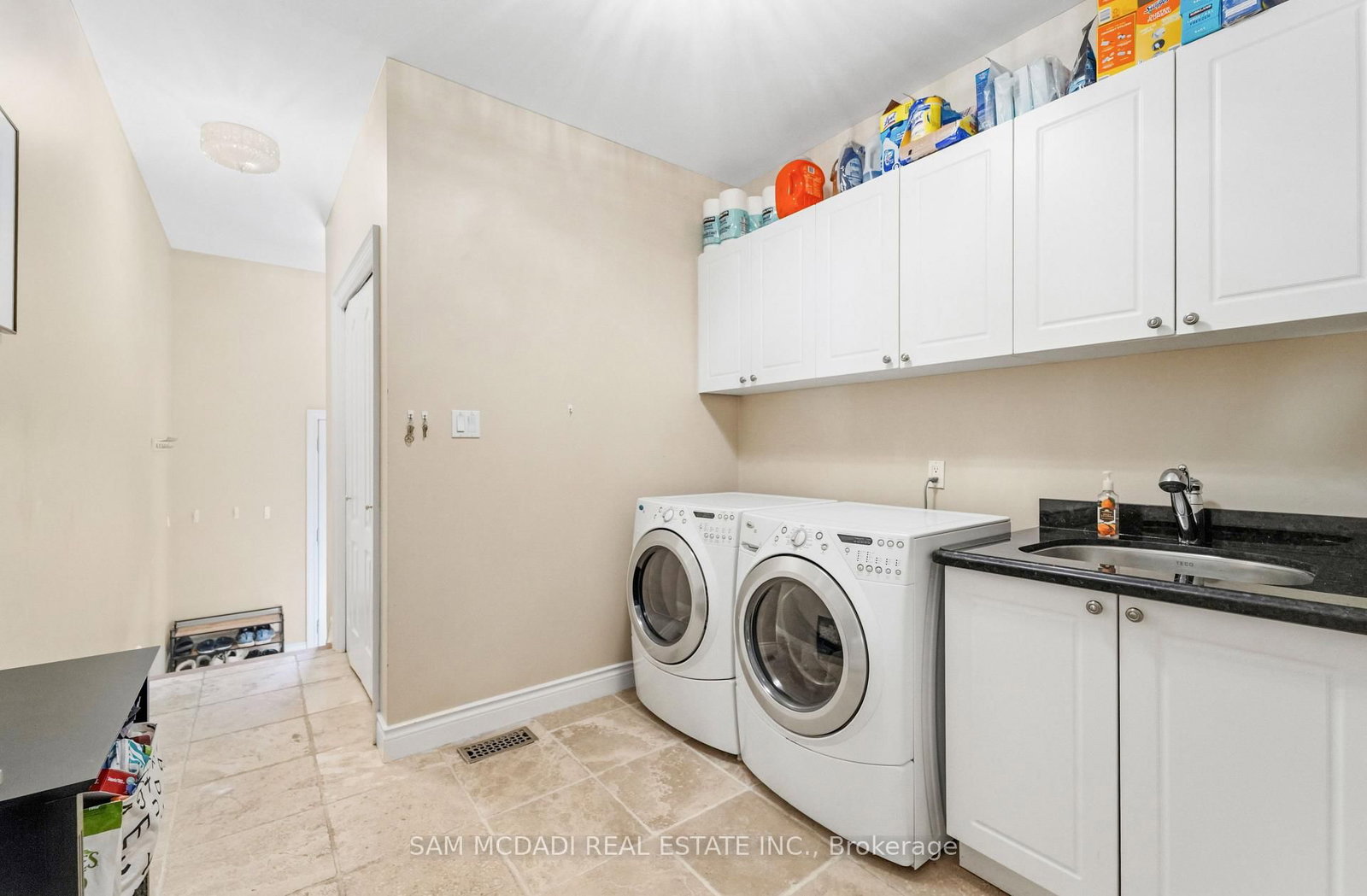 527 Meadow Wood Rd, Mississauga, view 18