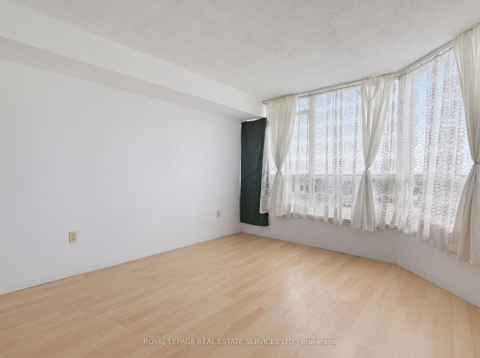 75 King Street E • #1212 • Mississauga, ON photo 8
