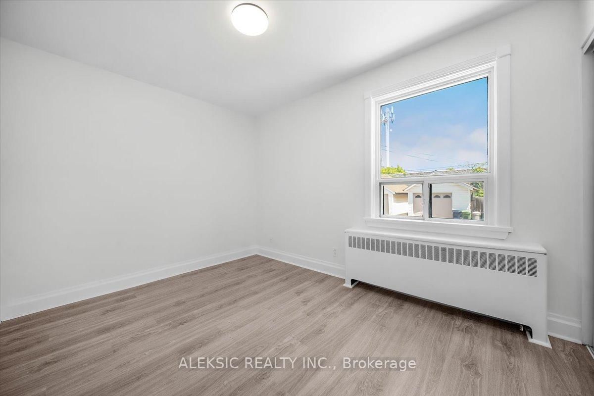 179 Thirtieth Street • Toronto, ON photo 18