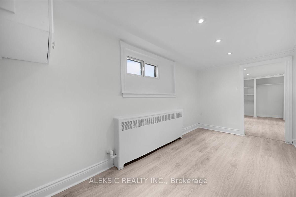 179 Thirtieth Street • Toronto, ON photo 27