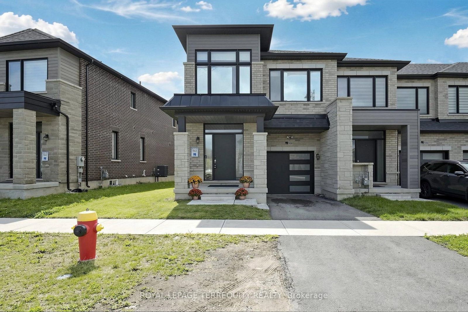 1456 Rose Way • Milton, ON photo 1