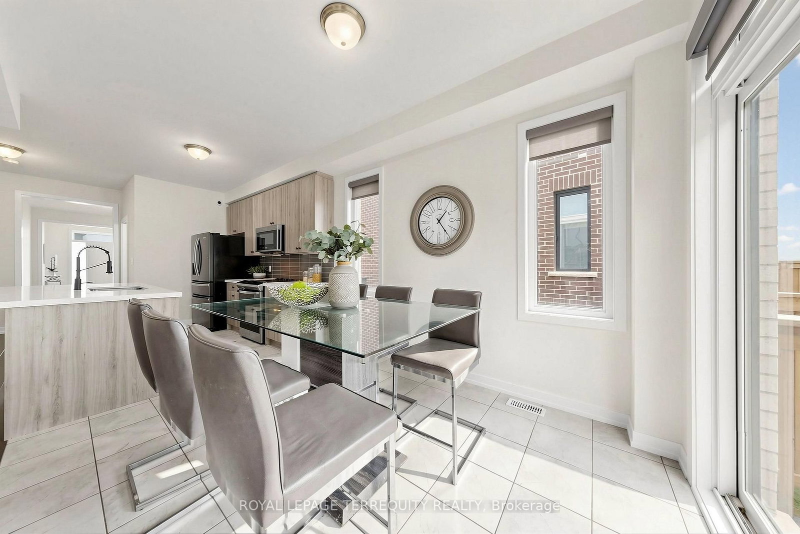 1456 Rose Way • Milton, ON photo 13