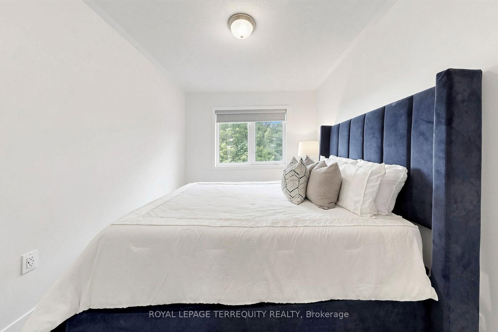 1456 Rose Way • Milton, ON photo 31