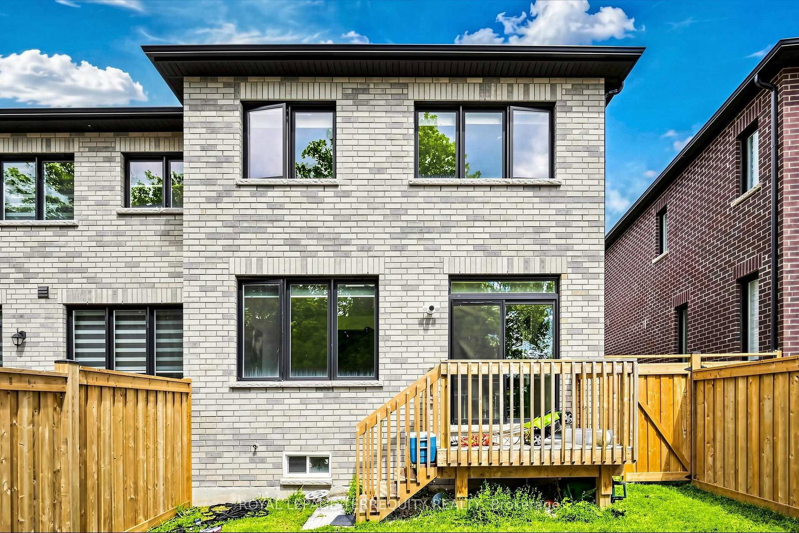 1456 Rose Way • Milton, ON photo 44