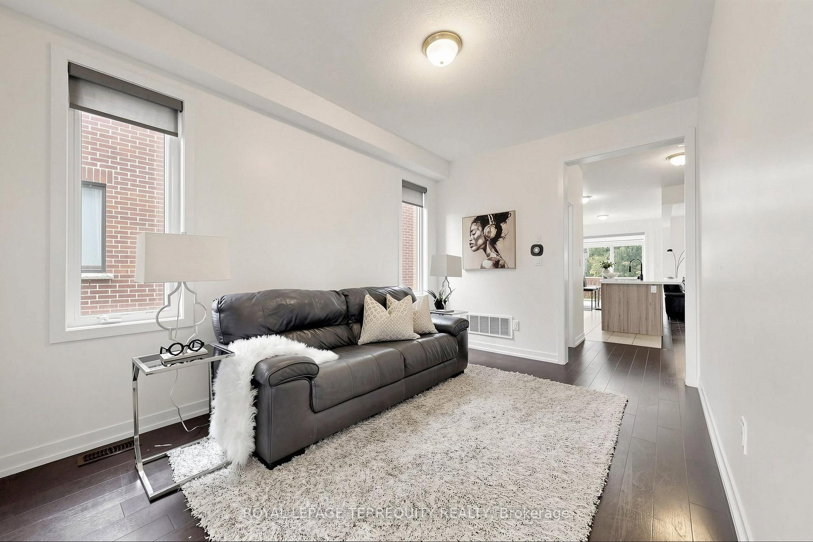 1456 Rose Way • Milton, ON photo 6