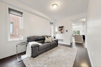 1456 Rose Way • Milton, ON photo 6