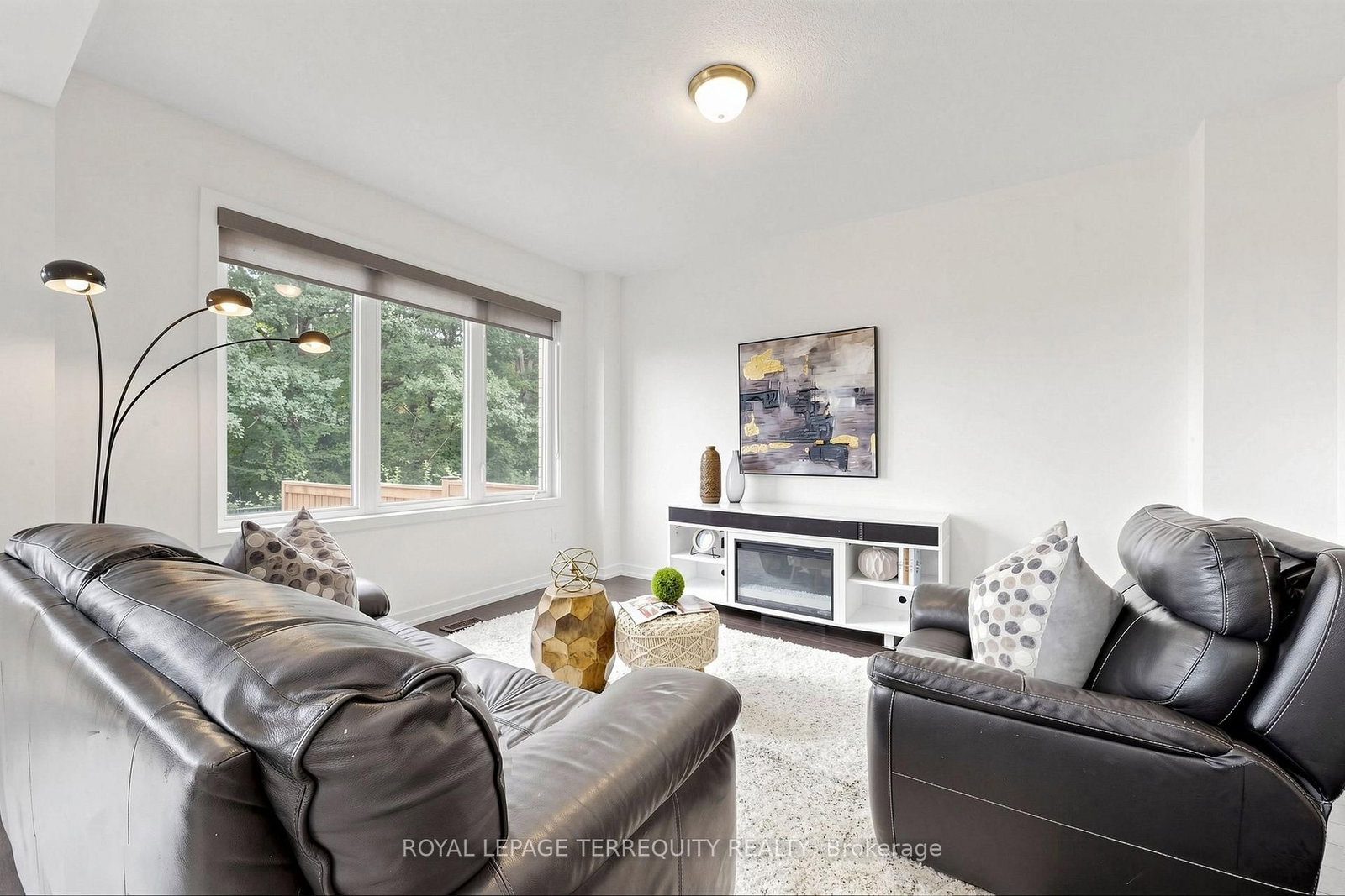 1456 Rose Way • Milton, ON photo 8