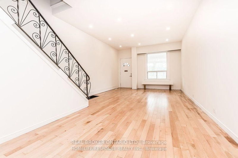 Upper - 20 Golden Avenue W