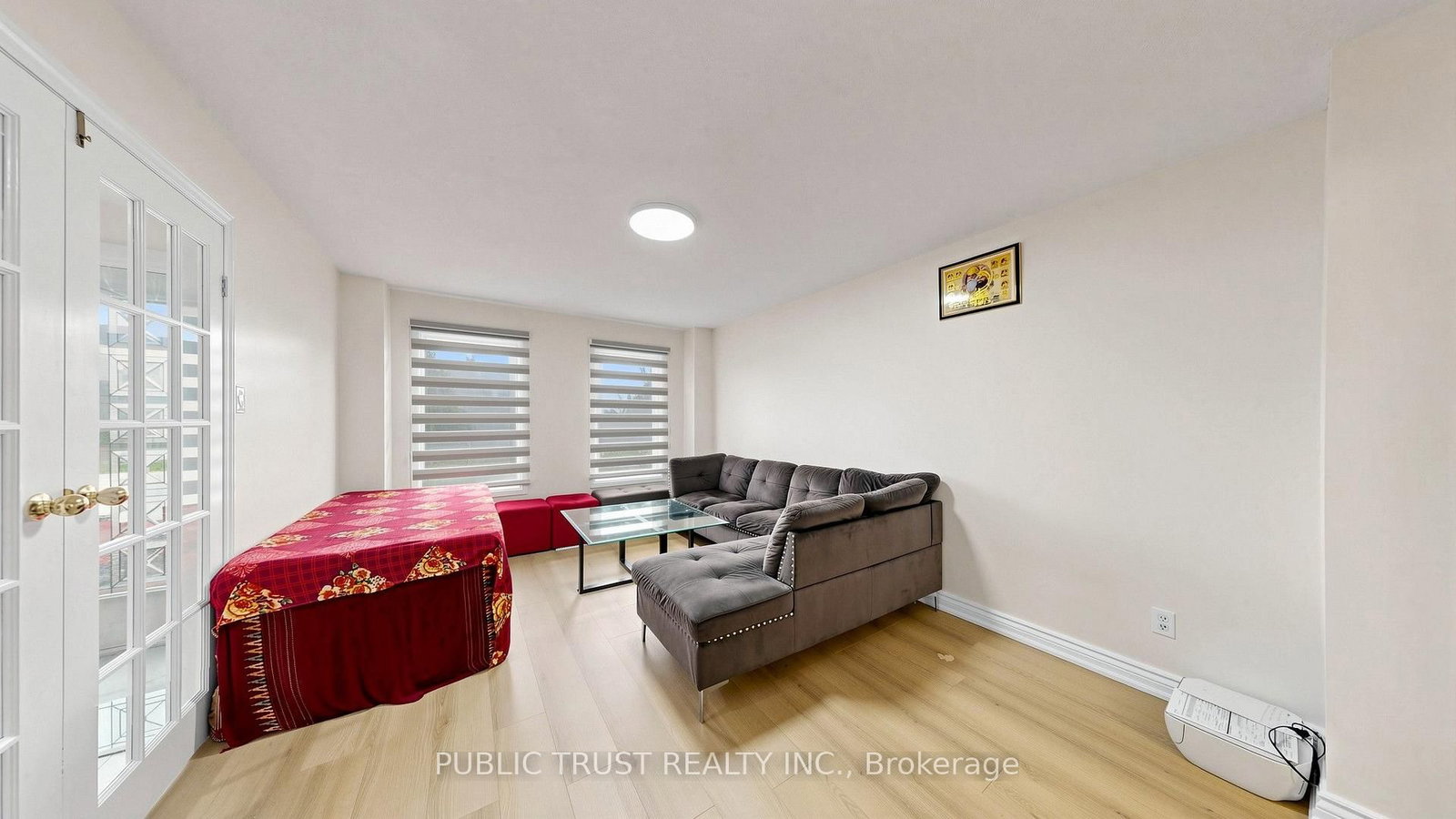 27 Mackay Street S • Brampton, ON photo 4