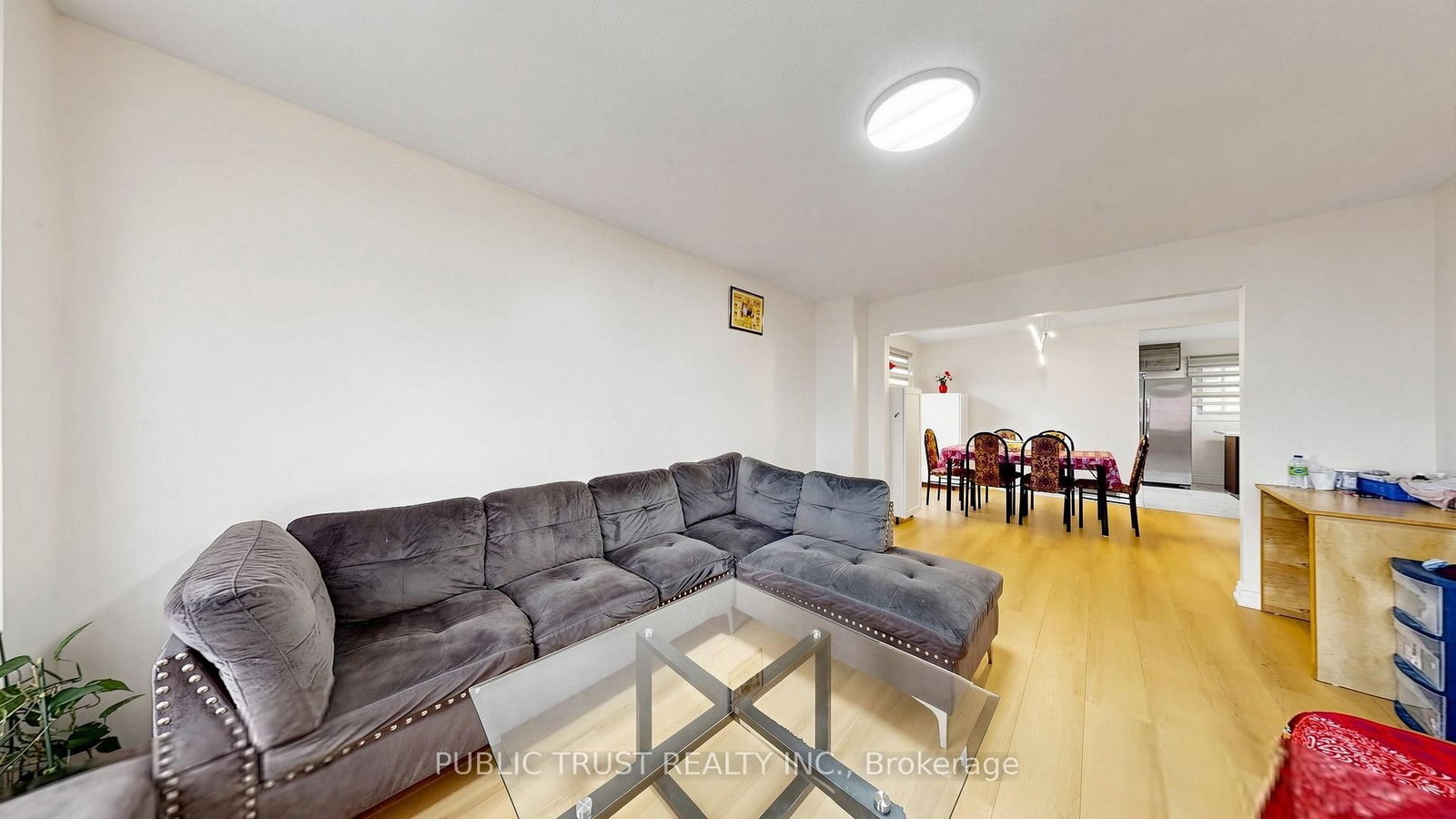 27 Mackay Street S • Brampton, ON photo 6