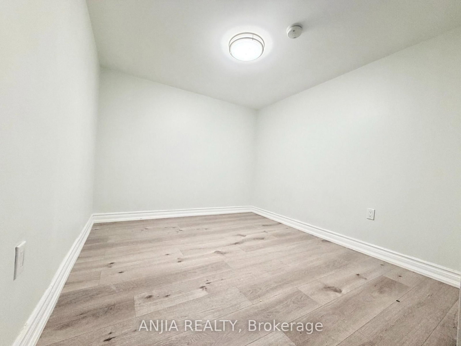 Detached House for sale at 77 Nash Drive, Toronto, Ontario, M3M 2L6 - Downsview-Roding-CFB - MLS: W13712514