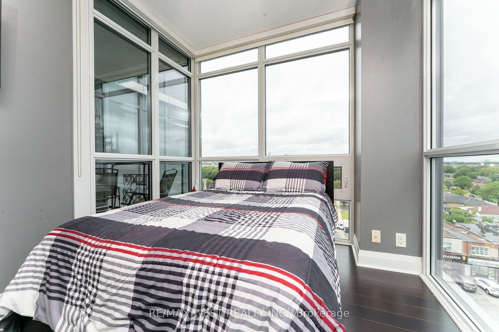 1185 The Queensway • #710 • Toronto, ON photo 25