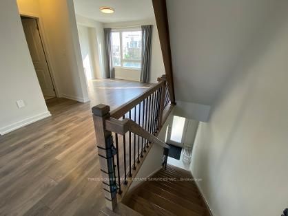 3060 Ernest Appelbe Boulevard • Oakville, ON photo 12