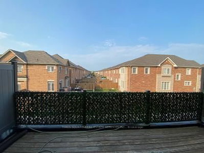3060 Ernest Appelbe Boulevard • Oakville, ON photo 5