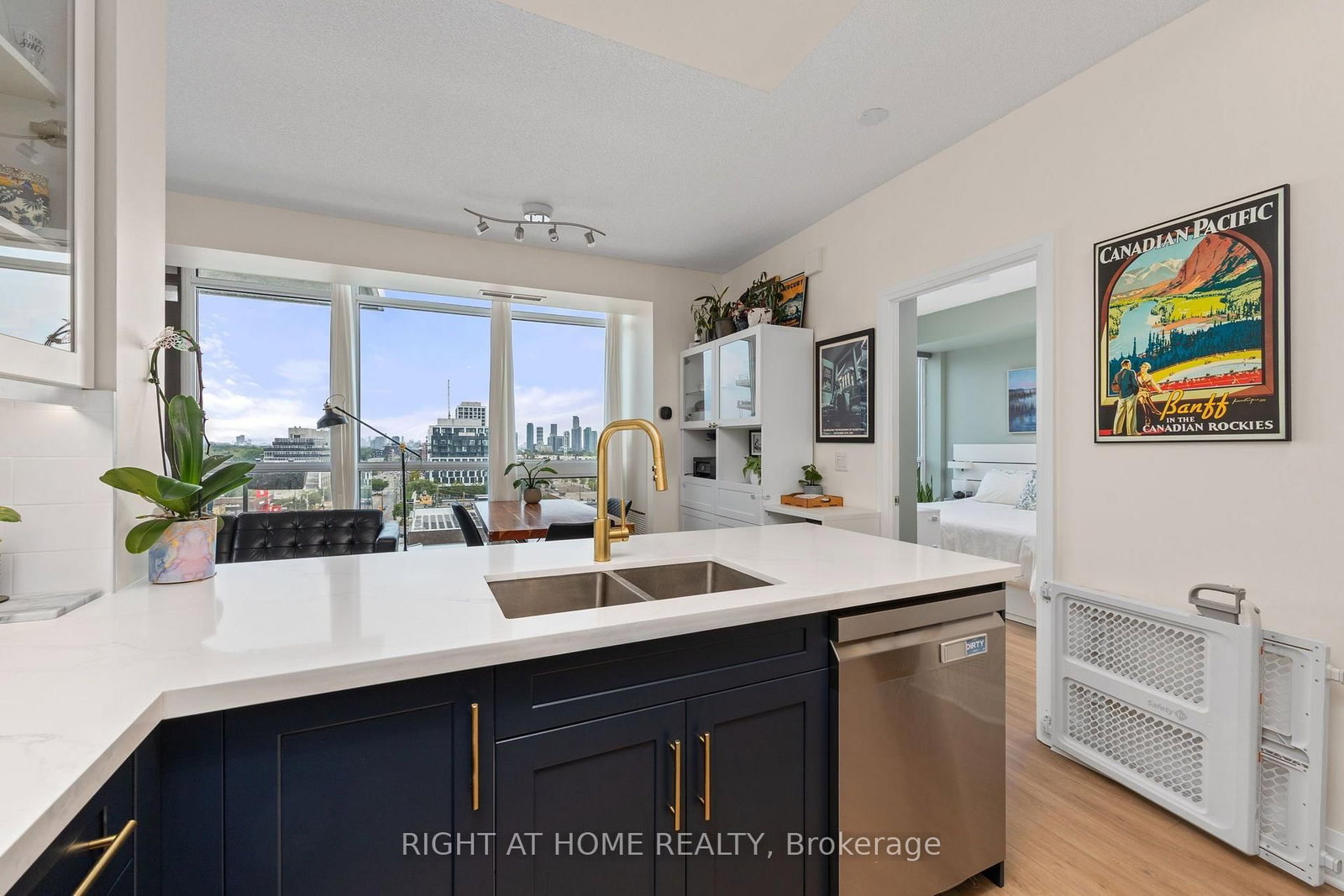 1185 The Queensway • #815 • Toronto, ON photo 16