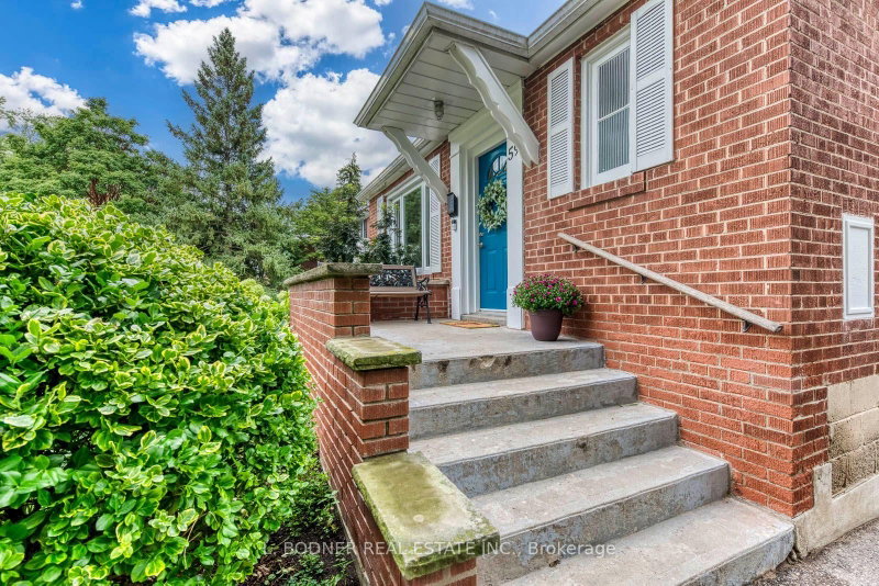 59 Queens Drive