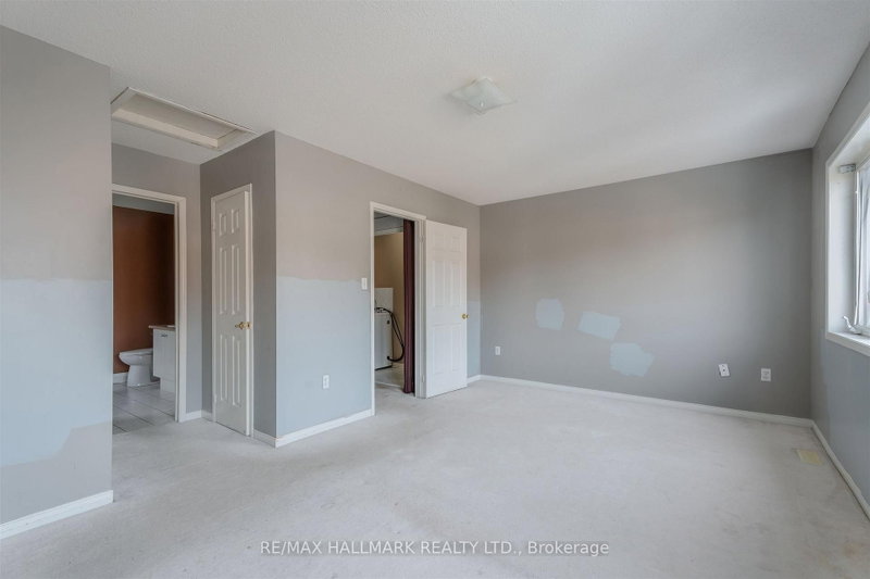 241 Featherstone Milton,ON L9T 7C3 — Photo 15
