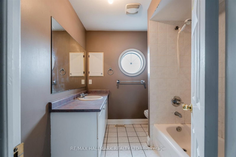 241 Featherstone Milton,ON L9T 7C3 — Photo 22