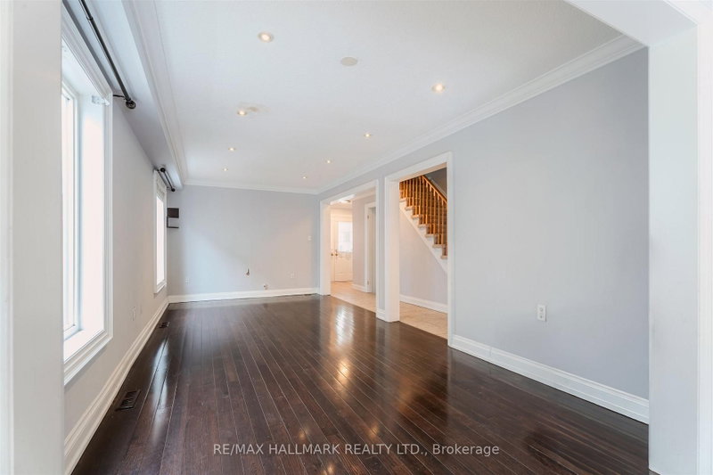 241 Featherstone Milton,ON L9T 7C3 — Photo 5