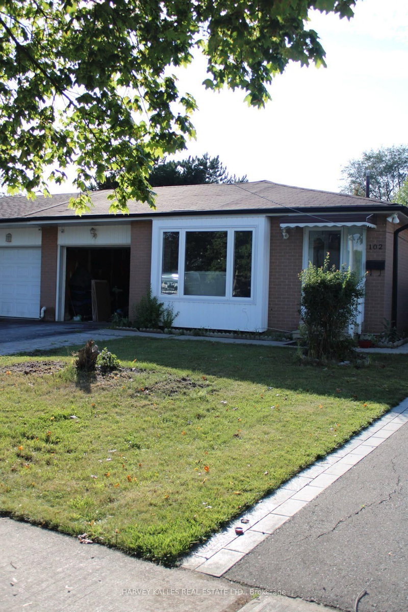 102 Goldcrest Road