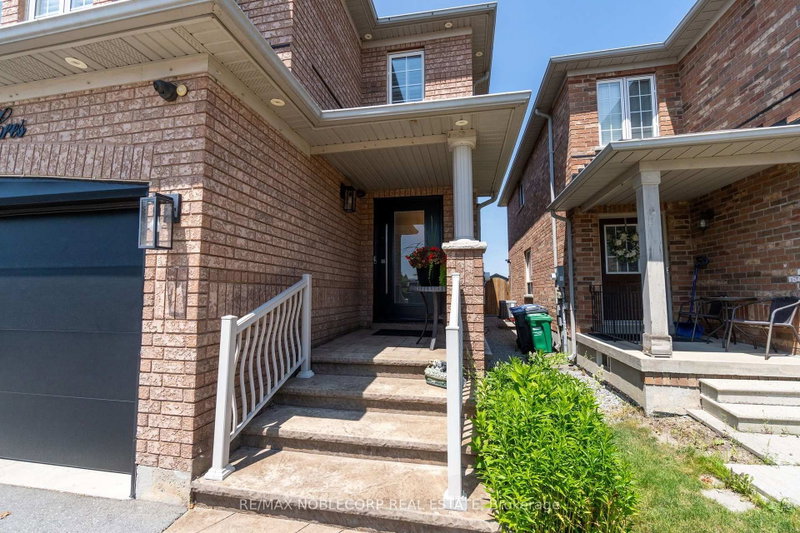 111 Emily Carr Cres photo 5