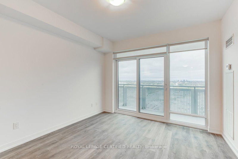 1612 - 2520 Eglinton Avenue W