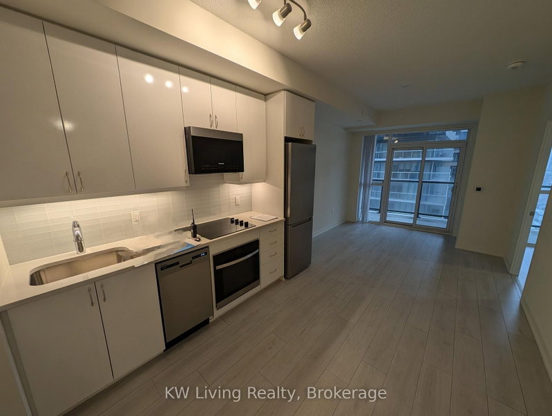 907 - 38 Annie Craig Drive