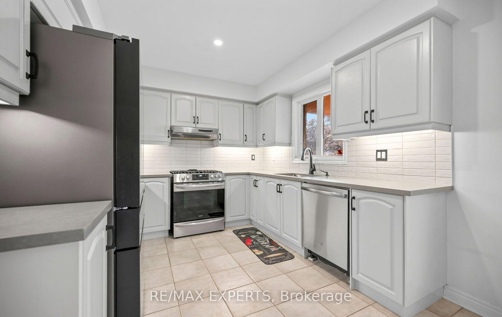90 Coolspring Crescent • Caledon, ON photo 16