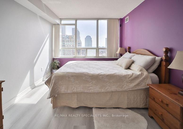 2011 - 265 Enfield Place